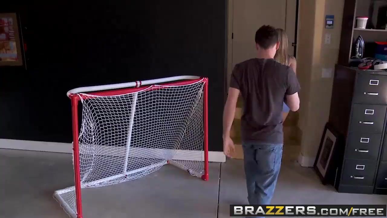 Brazzers - Milfs Like it Big - Selling Yourself Long scene starring Carolyn Reese & James Deen