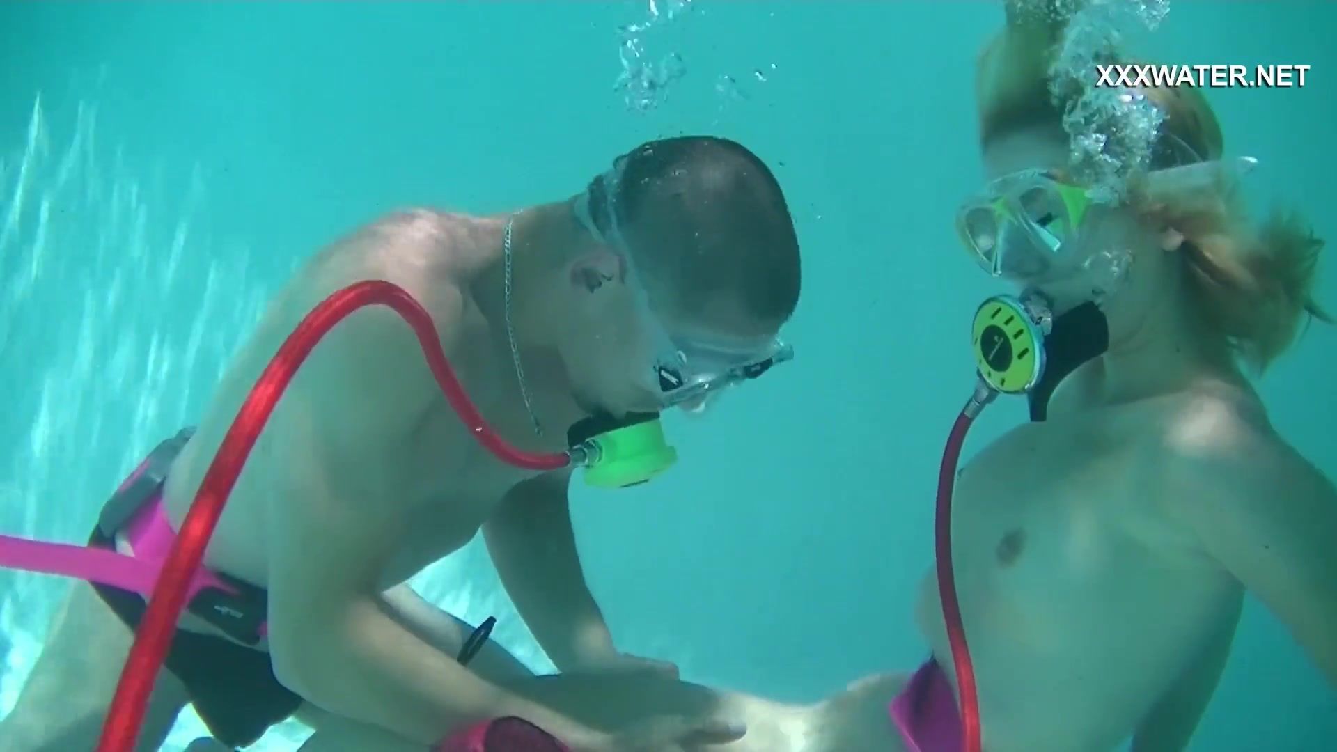 Cum everywhere in the pool from blowjobs of Cruz