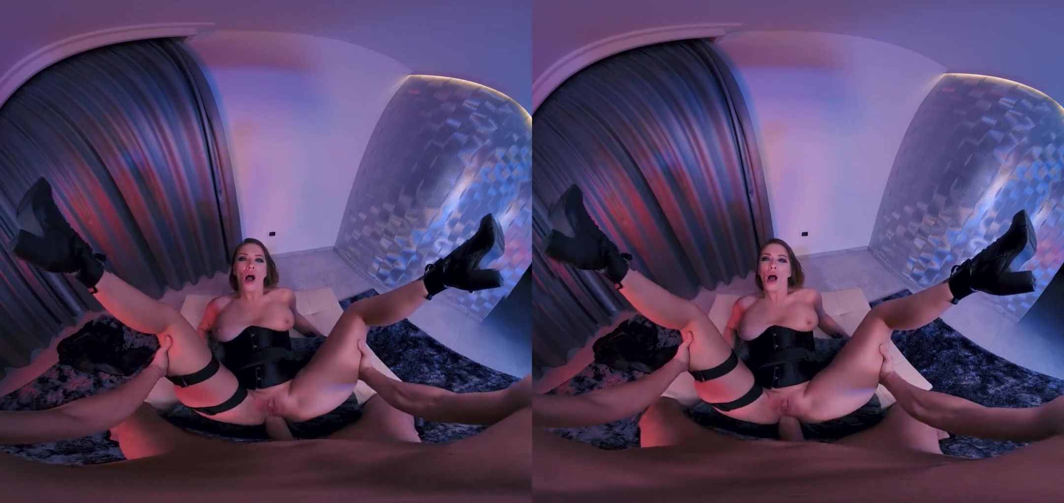 Big Tits Underworld Vampire Selene Needs To Get Her Ass Fucked Right Now