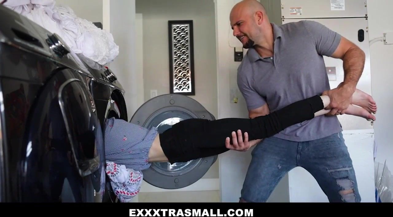 ExxxtraSmall - Tiny Teen Jessae Rosae Gets a Deep Hardcore Fucking