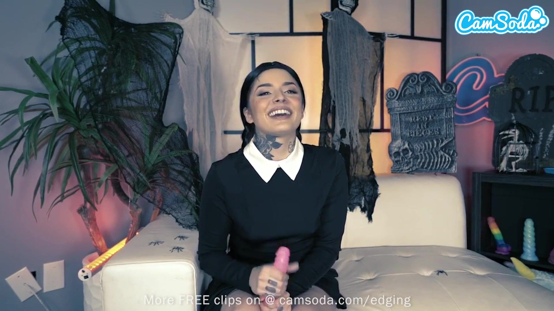 Cute Teen Cosplay As Wednesday Addams Masturbates On Cam