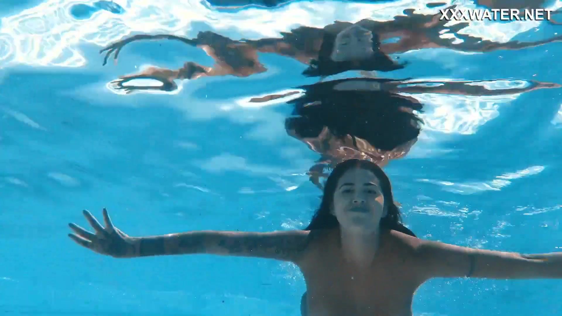 Sensational Venezuelan Goddess in Bare and Bold Poolside Swim Session