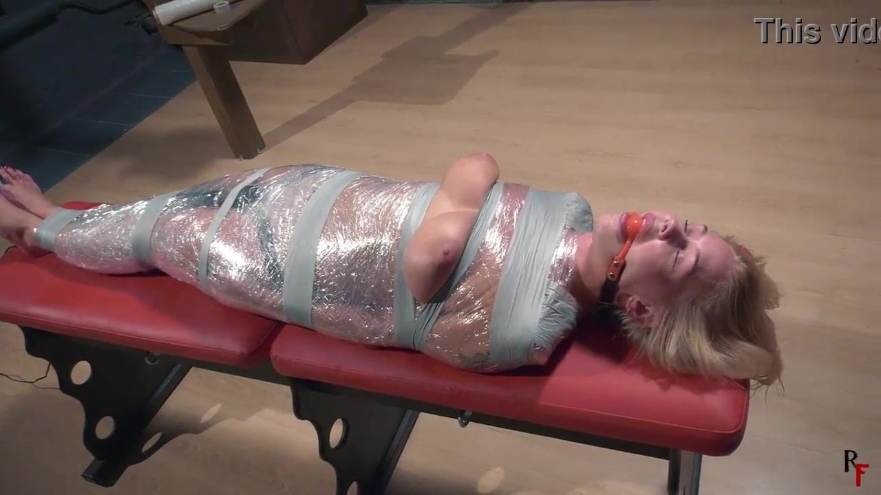 Darina has multiple orgasms Mummification with magic wand 2