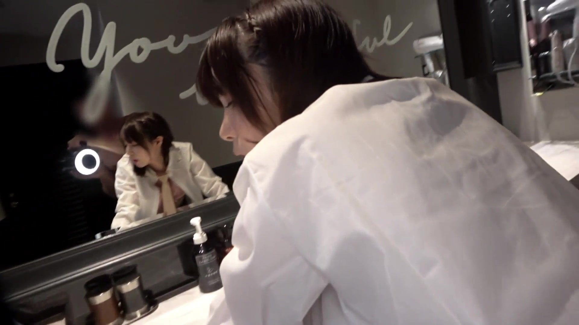 The pubic hair that sticks out is intriguing. Untreated natural pussy JK. Mochisube beautiful skin is dazzling! !! Korean-loving Imadoki girls ○ Korean wave date with students. On the verge of stopping thinking on the piston that reaches the depths of Zun
