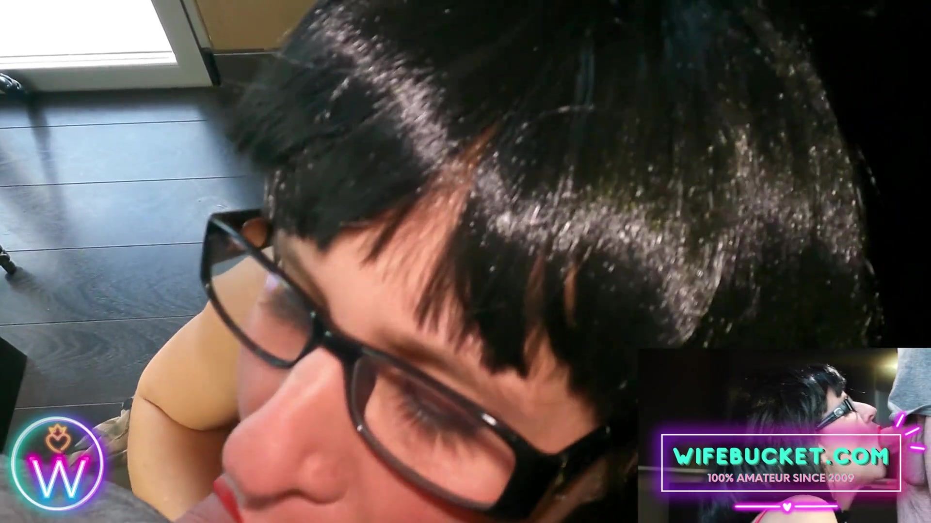 My sexy MILF secretary went on her knees in the office and gave me the best blowjob, so she got a massive facial