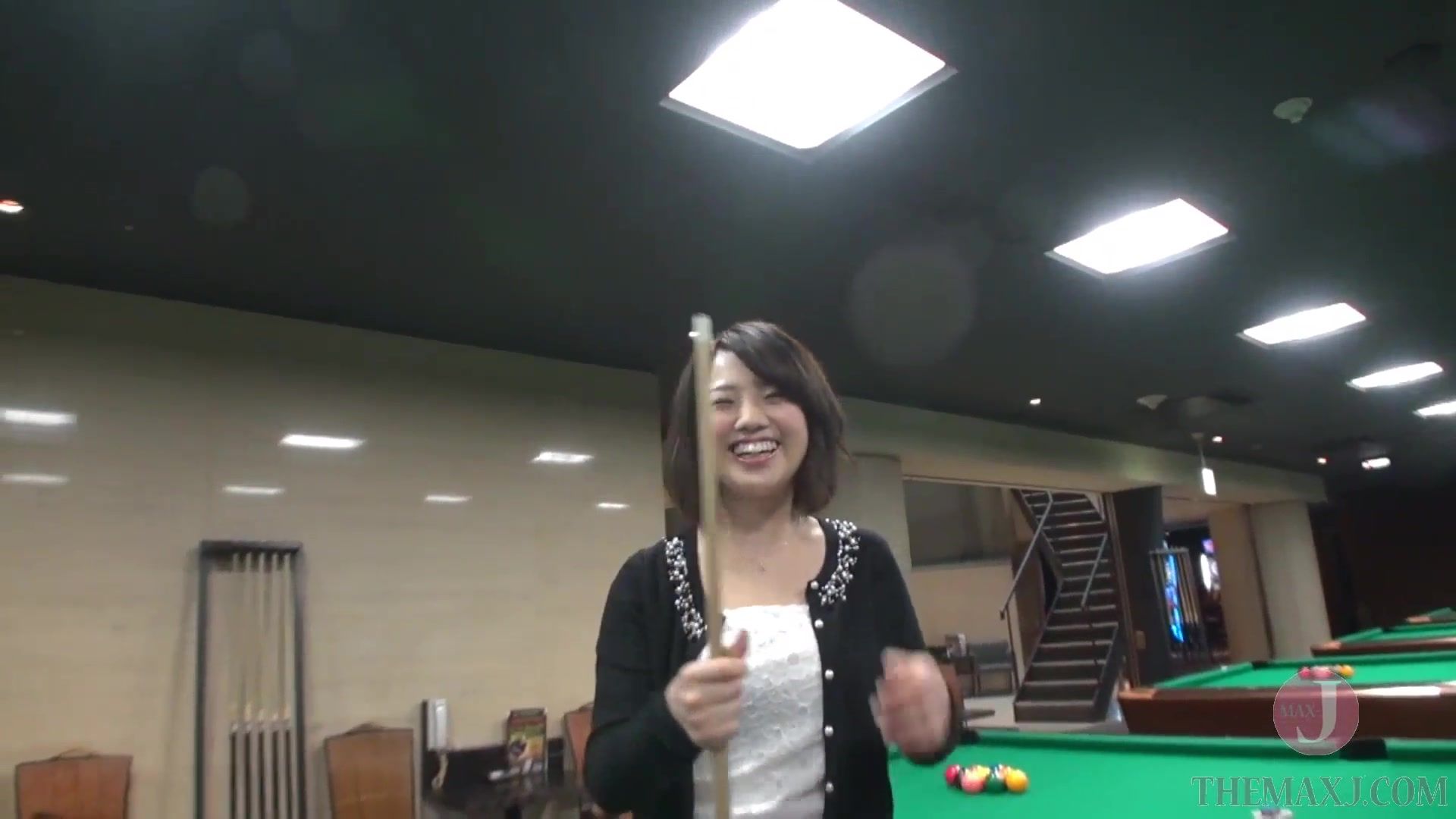 After a billiards and darts date, he takes her to a hotel and rubs her tits, which she has been holding back!