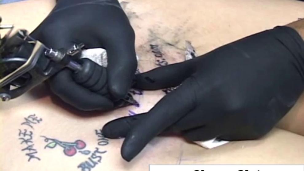 Nasty amateur hot slut gets a tattoo