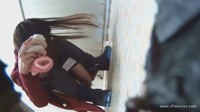 chinese girls go to the toilet.7