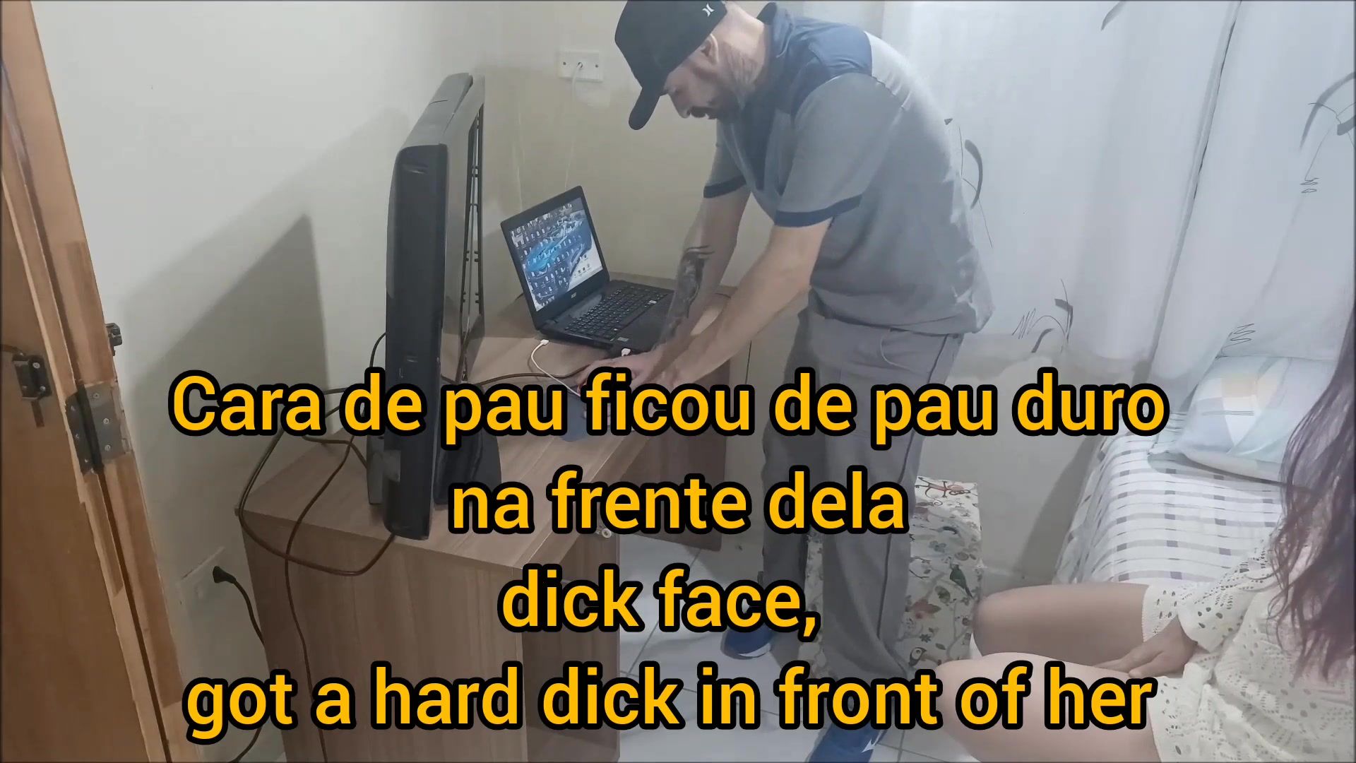 Housewife answered technician alone!