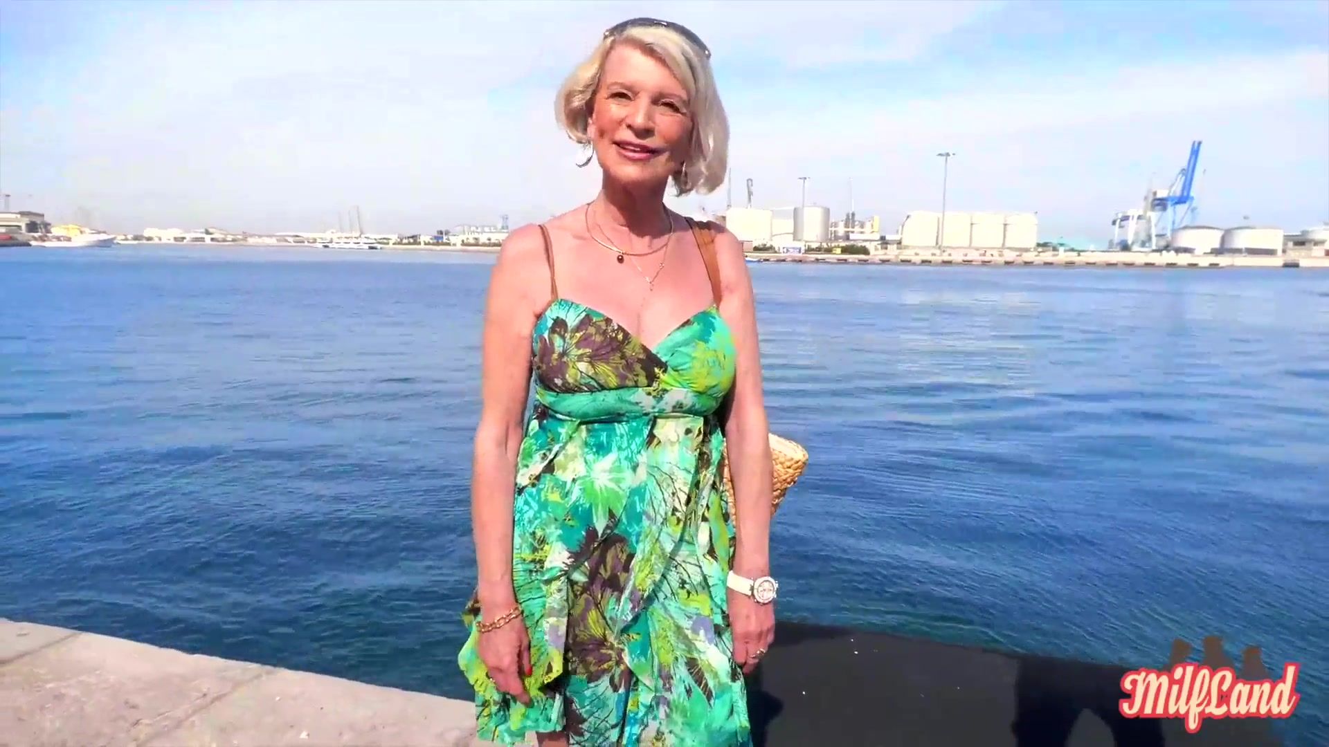 Eva is a granny who loves ass part 1