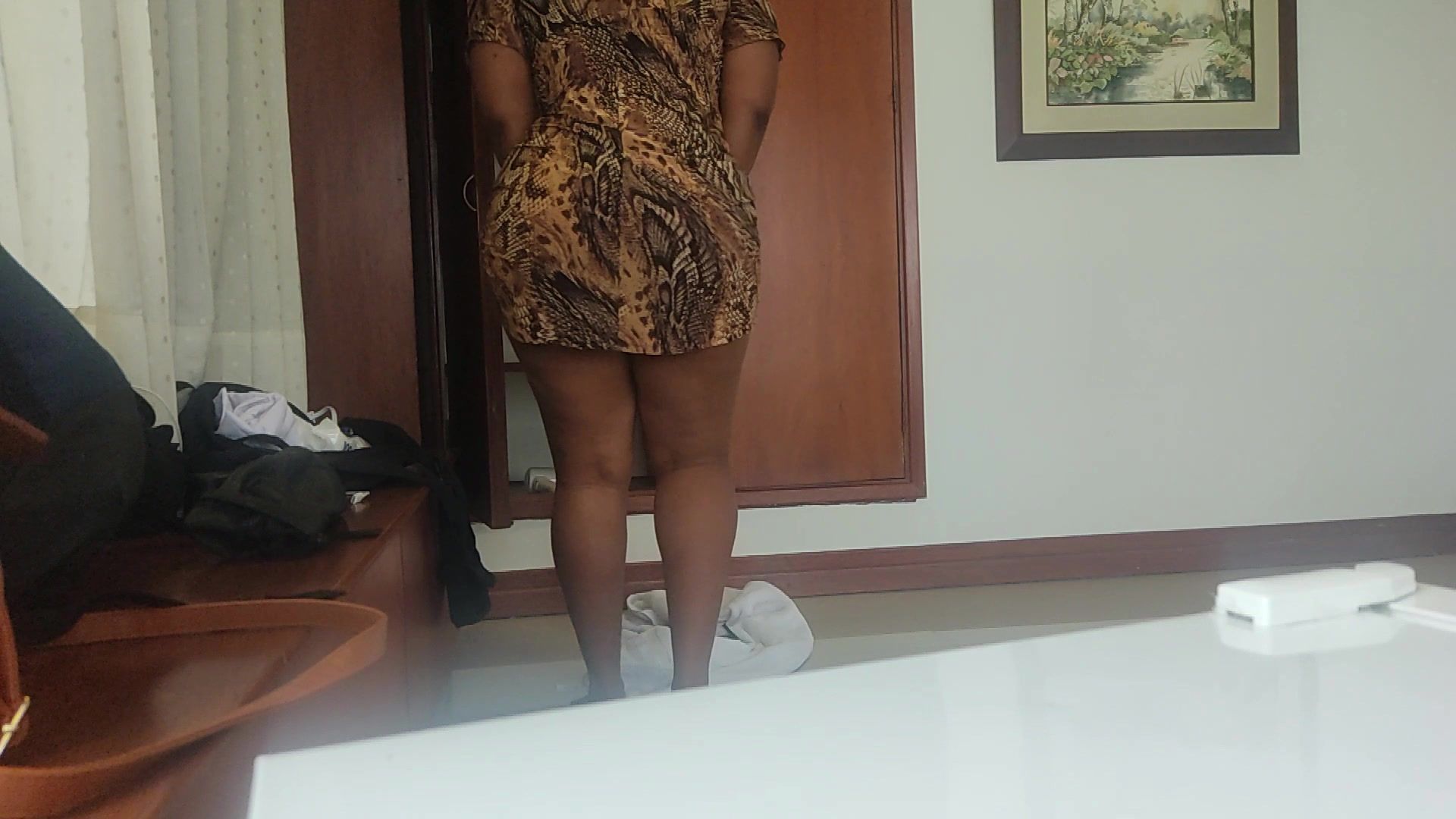 RECORDING IN HOTEL WITH HIDDEN CAMERA TO THE MAID