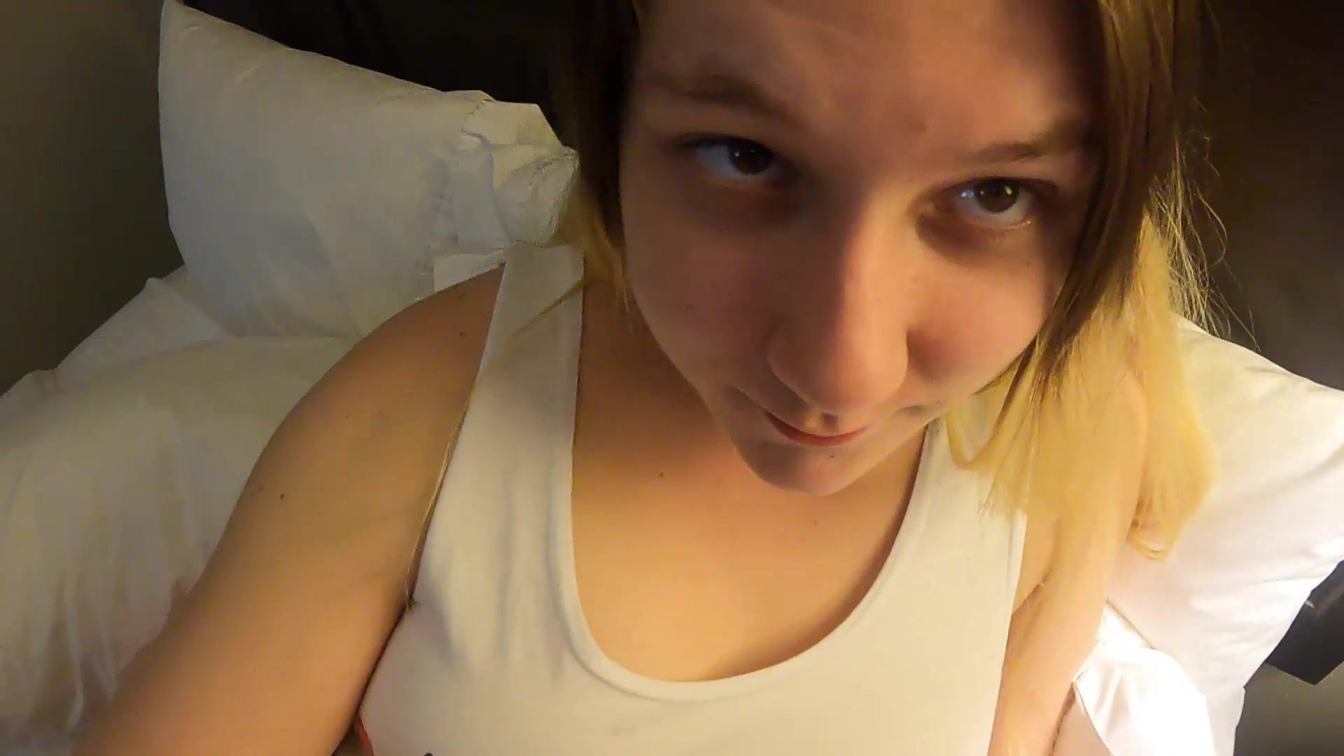 I creampied my 9 months pregnant wife after she told me that she gave a guy at Hooters a BJ in the Men's bathroom