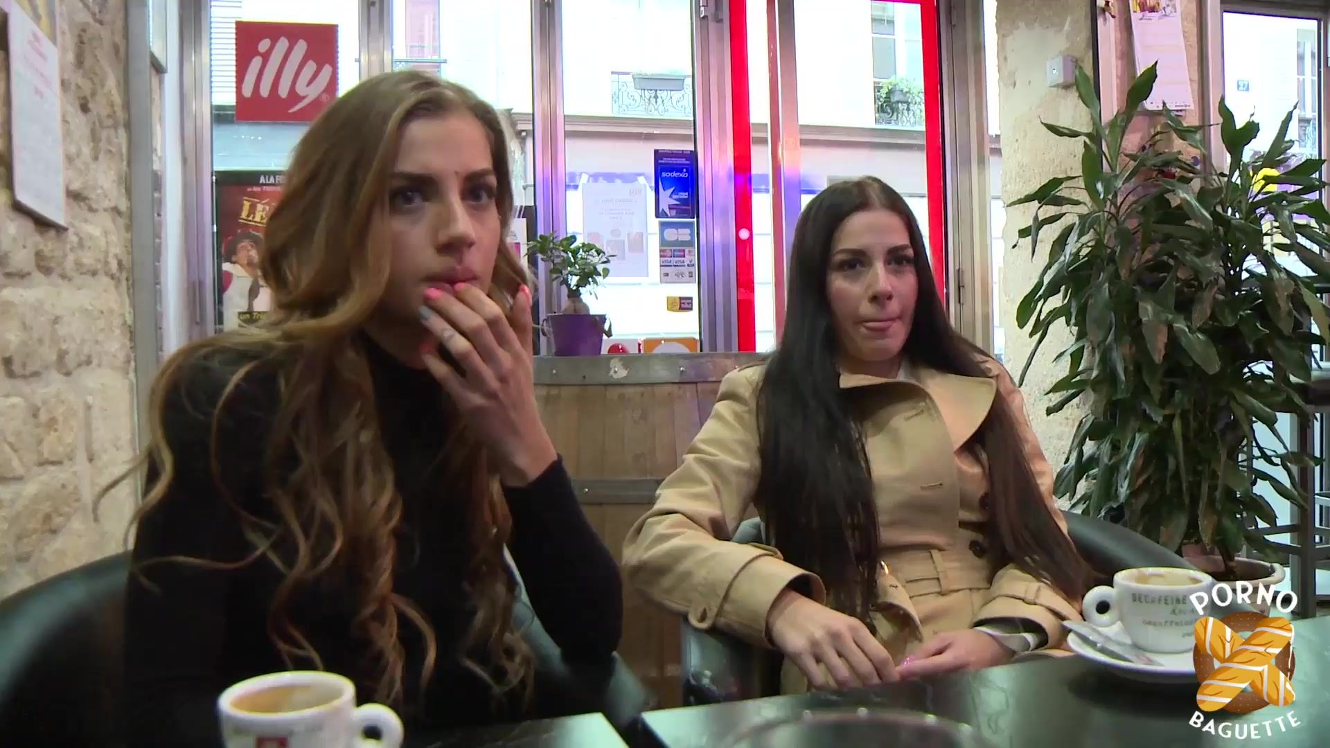 Eveline and Silvia, two insatiable sisters