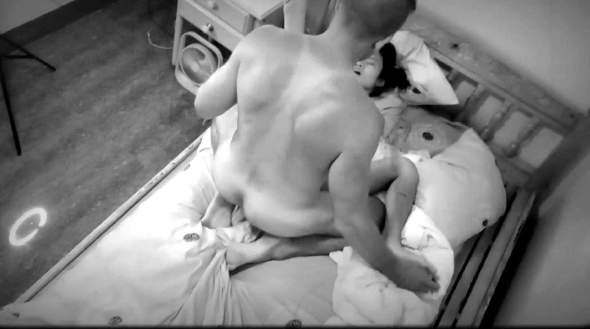 1950's Secret security camera record from mental hospital - male nurse fucks young patient and forces her to squirt