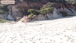 Fizemos sexo com estranho na praia ele deixou nós duas toda fodida