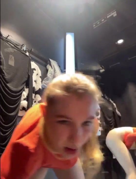 Extreme fucking in the changing room