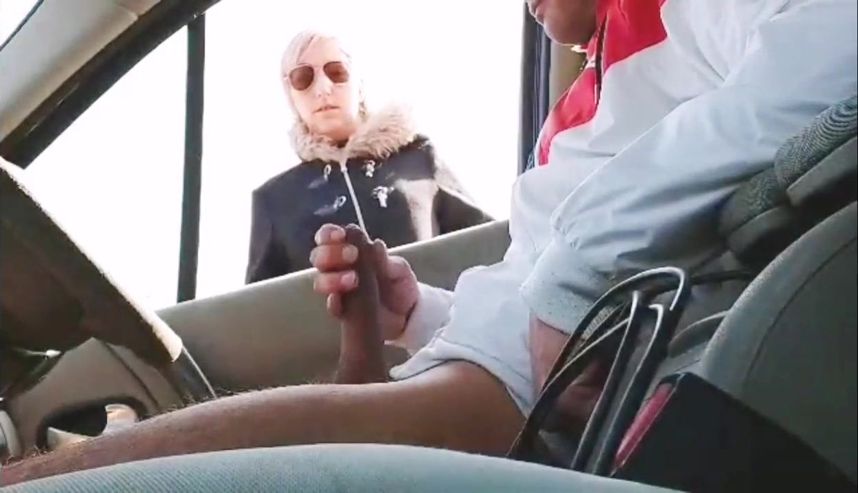 I jerked my cock in a way, this young lady drops her boyfriend to watch