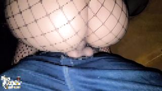 I go to a swinger club and a fan fucks me without a condom without my realizing it and I loved it