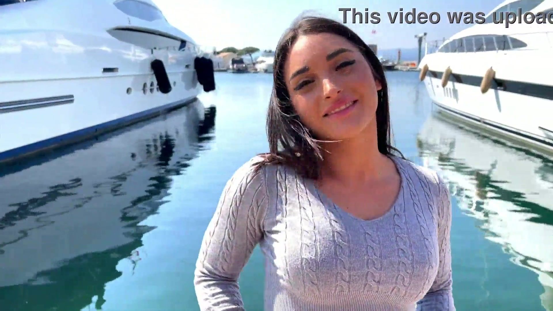 Sarah, 21 ans, hôtesse à Saint Tropez
