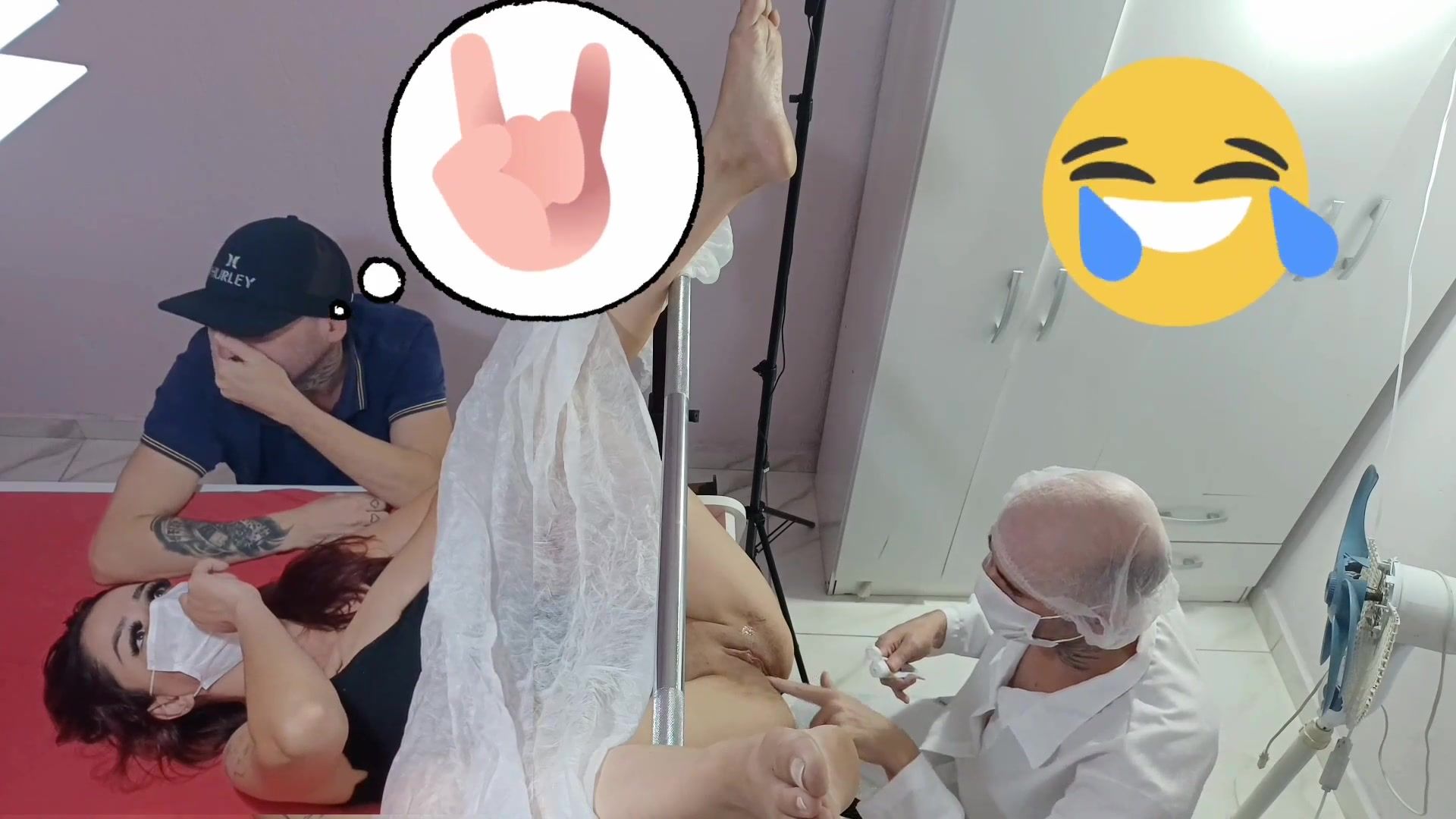 Husband, wife for exam and doctor is excited