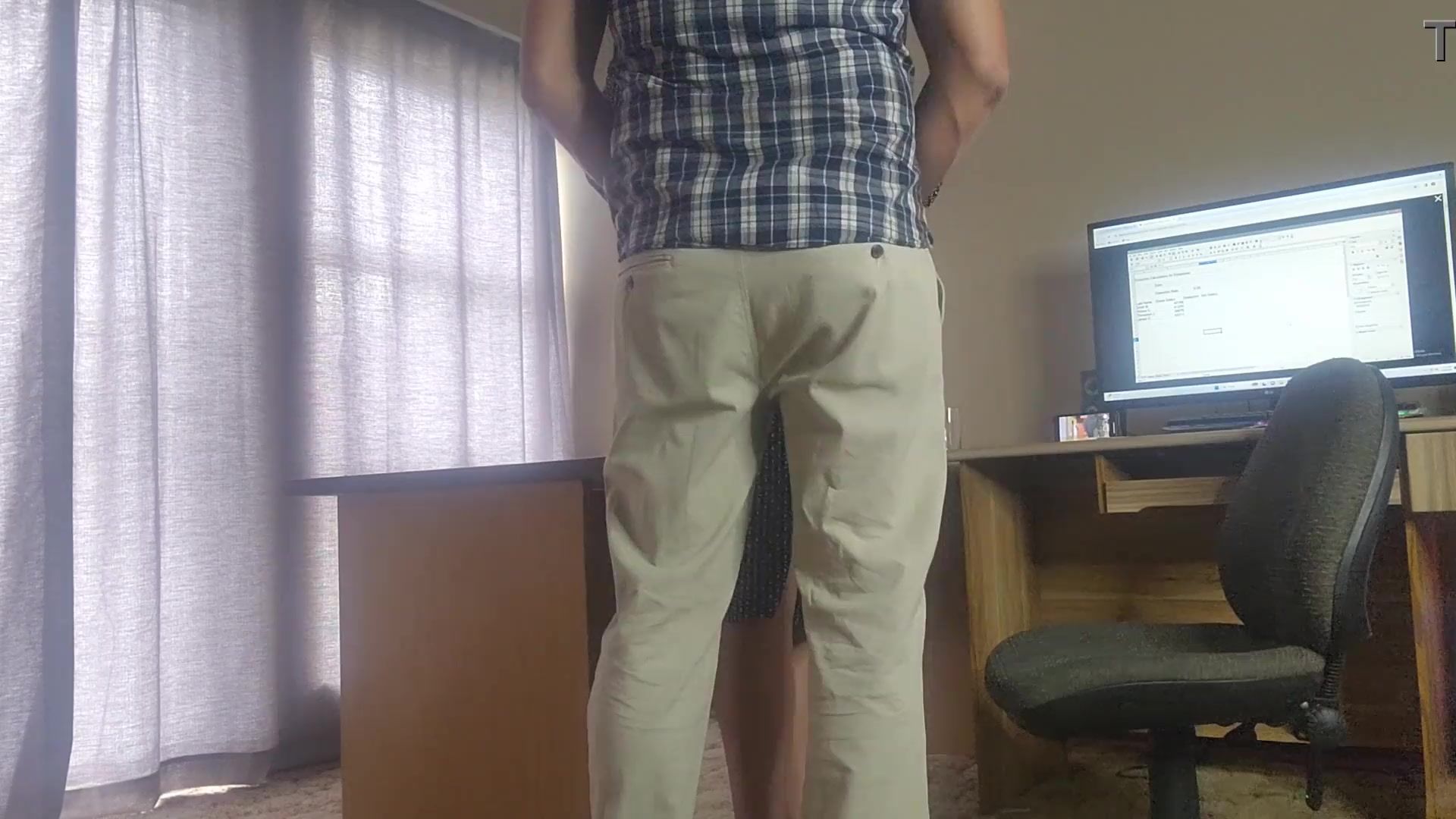 BOSS LEVEL : caught fucking the secretary for a pay raise