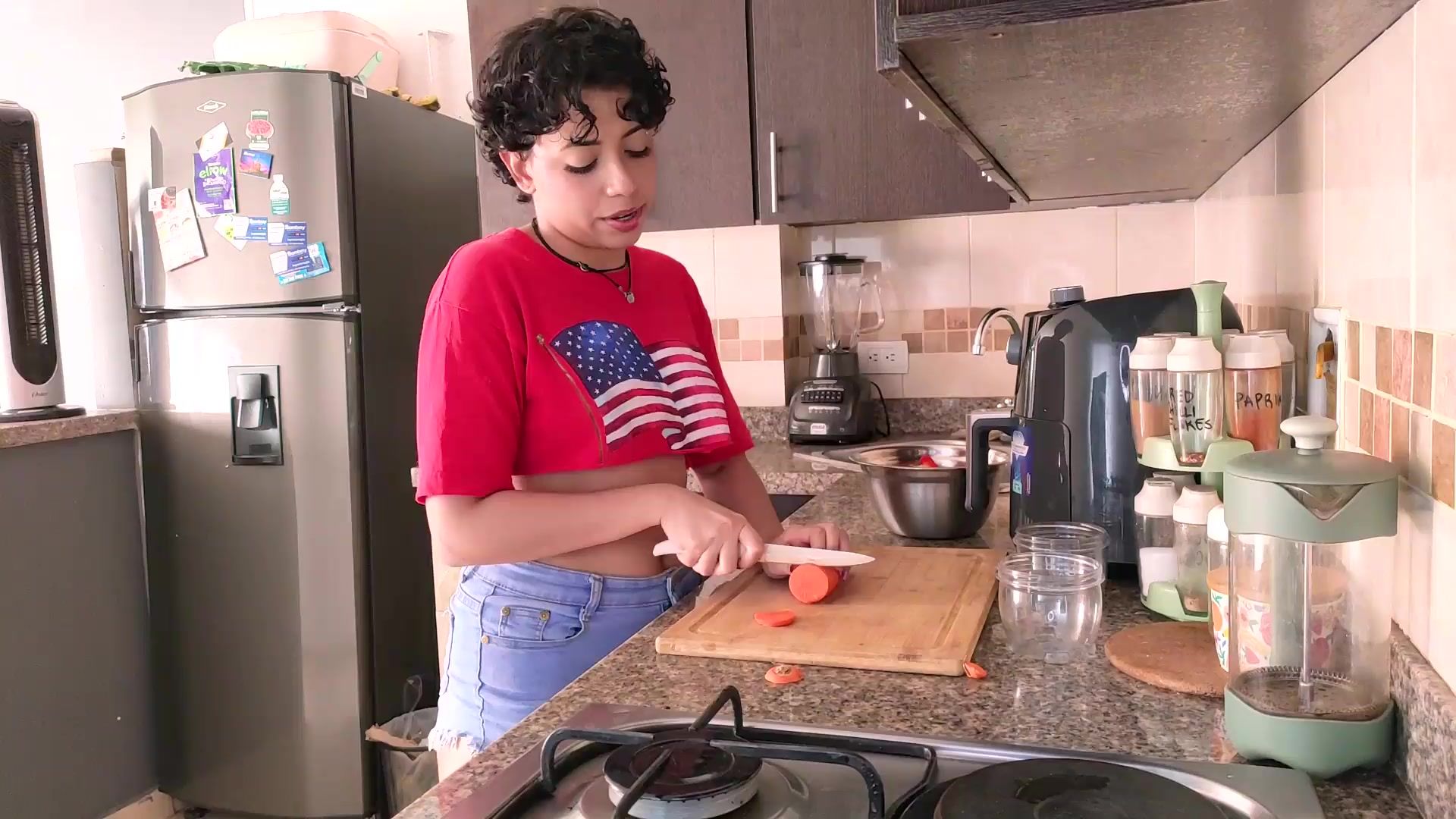 Cortando verduras con Veronika (Preview)