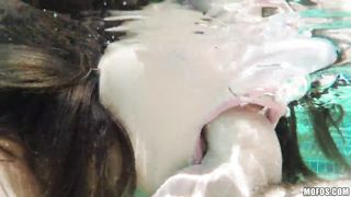 Perfect poolside anal