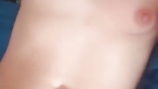 AMATURE TEEN NIPPLE PLAY