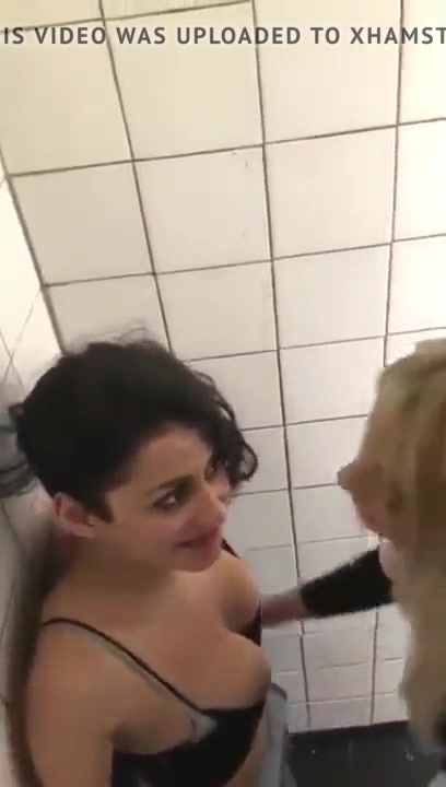 408px x 720px - Free HD Egyptian and German Lesbians at Germanised Nightclub Porn Video