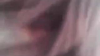 Jeune Algerienne avec son cousin dans un mariage