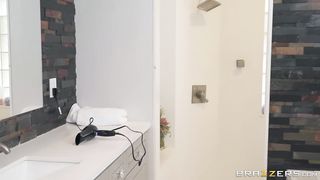 Busty babe Lena Paul craves the delivery guys dick
