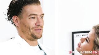 Jessa Rhodes finishes Stretching
