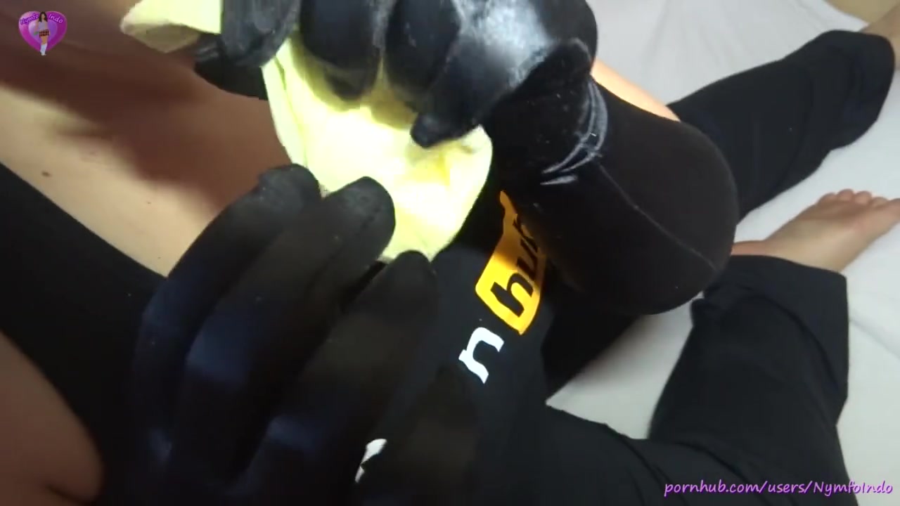 Shemale Eating Her Own Cum Shemale Eating Her Own Cum