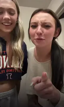 College Girls girlskissing