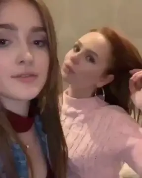 So erotic girlskissing