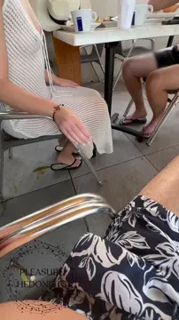 Giving a stranger a HJ in public