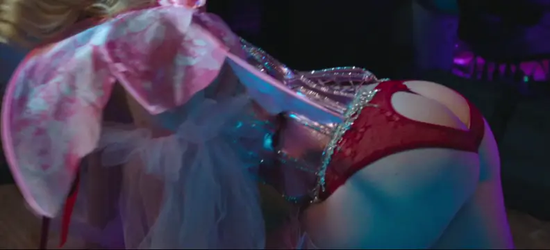 Elle Fanning's insane plot in Margo's Got Money Troubles S01E04 (2026) WatchItForThePlot