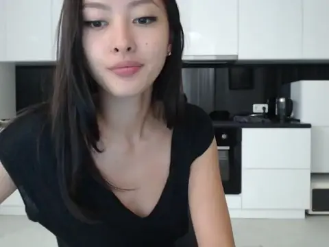 Adorable asian girl putting on a cam show BestPornInGalaxy