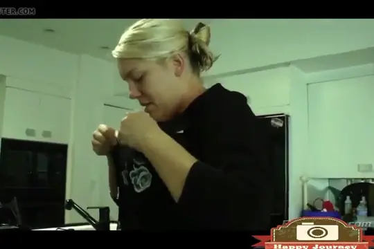 Real Makeup Artist Pulls Her Tits Out in Porn Bts